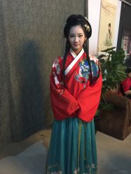 点击看大图 -九月鹰飞汉服摄影工作室