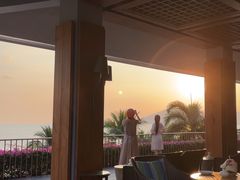 -日落吧·海景咖啡厅·餐酒吧·鸡尾酒·下午茶·乐队表演·浪漫夕阳·三亚文华东方酒店