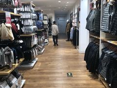 店内环境-优衣库(广州恒宝广场店)