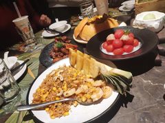 菠萝海鲜饭-大树餐厅(红旗街万达店)