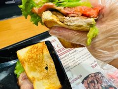 -The Habit Burger Grill 哈比特汉堡(世博店)