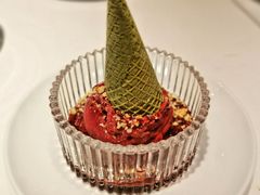 莓果冰淇淋-滙壹西餐厅·厦门华尔道夫酒店
