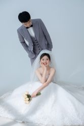 -雪中彩影婚纱摄影·微光艺术中心