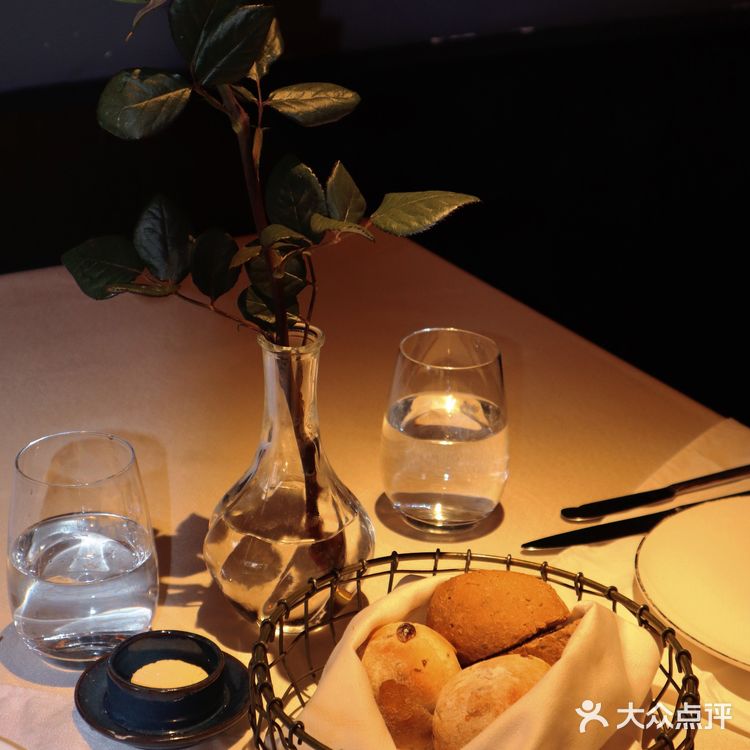 高品质西餐厅🍽杰加牛排太适合约会拍照📷