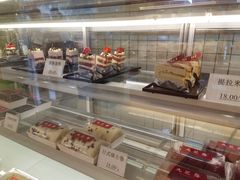 面包甜点陈列柜-九芝斋(解放路店)