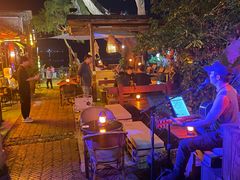 -城墙外BAR