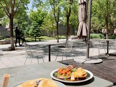 暖三层贝果大都会-The Rug Cafe(王府中环店)