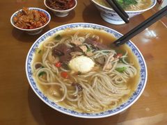 -邱芳粉店(迎宾大道旗舰店)