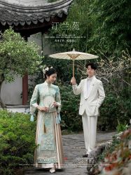 -雪中彩影婚纱摄影·微光艺术中心