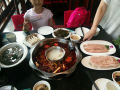 -小天鹅火锅·一线江景洪鼎旗舰店(洪崖洞店)