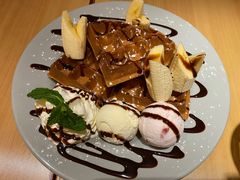 朱古力香蕉华夫饼-Lia Cafe Bar Restaurant松山咖啡屋