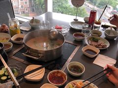 -捞王锅物料理(上海世茂广场店)