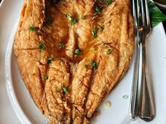 -Chom Cafe and Restaurant