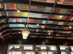 -钟书阁(松江泰晤士小镇店)