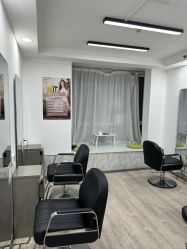 -LILI·HAIR SALON理理造型