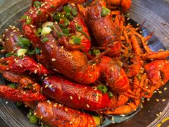 -肥肥虾庄·金牌油焖大虾(沙湖店)
