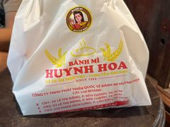 -Bánh Mì Huynh Hoa