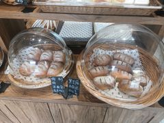 -沁屋面包店(人民东路店)