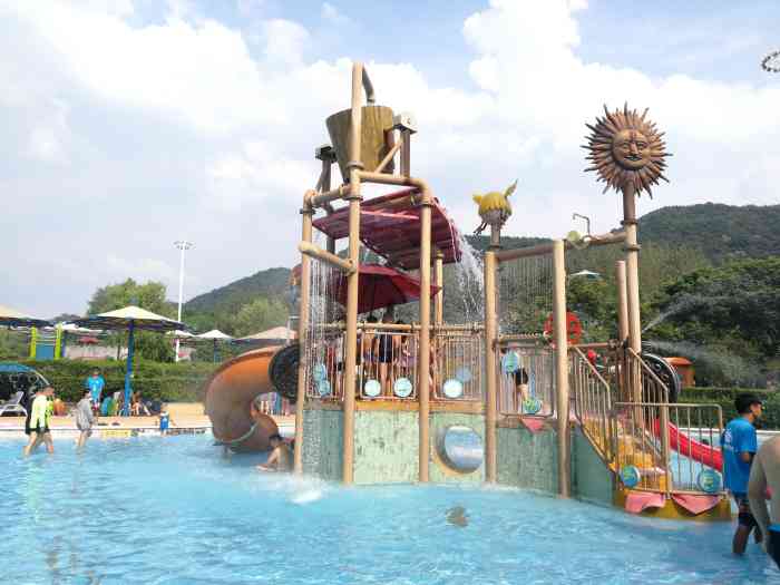 南京汤山欢乐水世界-"带儿子去玩,夏天必去的就是水上乐园了,比.