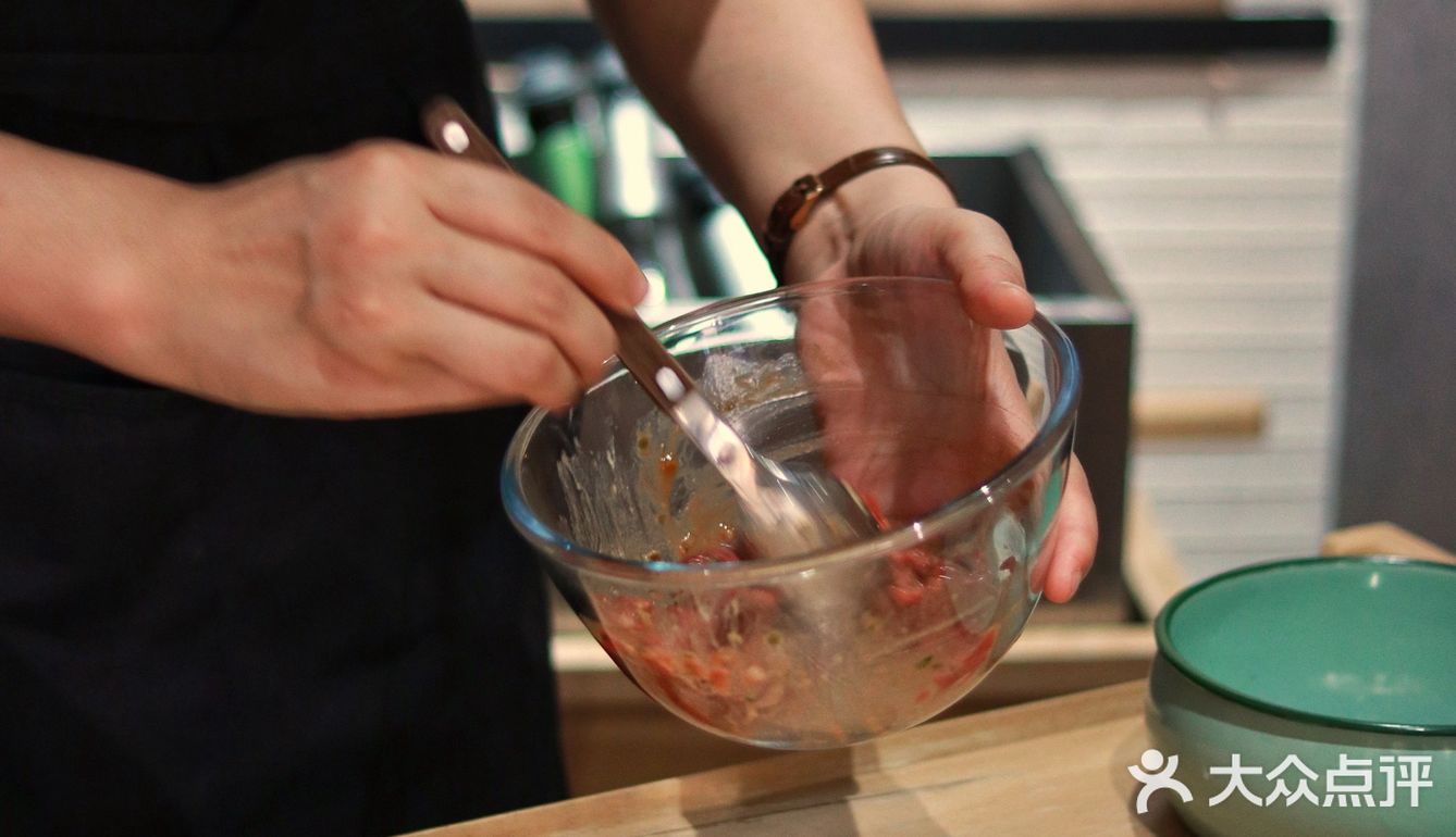 上海|夏夜 微醺 听雨声