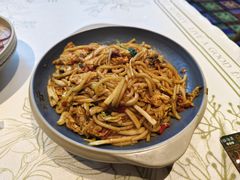 -云海肴·汽锅鸡·云南菜(天山百盛优客店)