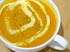 南瓜汤-HELLO 27 意面·沙拉·帕尼尼