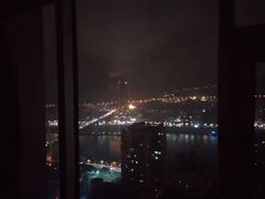 -Ting无边际江景酒店(重庆解放碑云端之眼店)