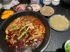 -四小区火锅·巷子里的重庆火锅(花照壁店)