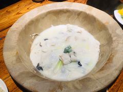 -滇香肴·云南菜蒸汽石锅鱼(云南北路店)
