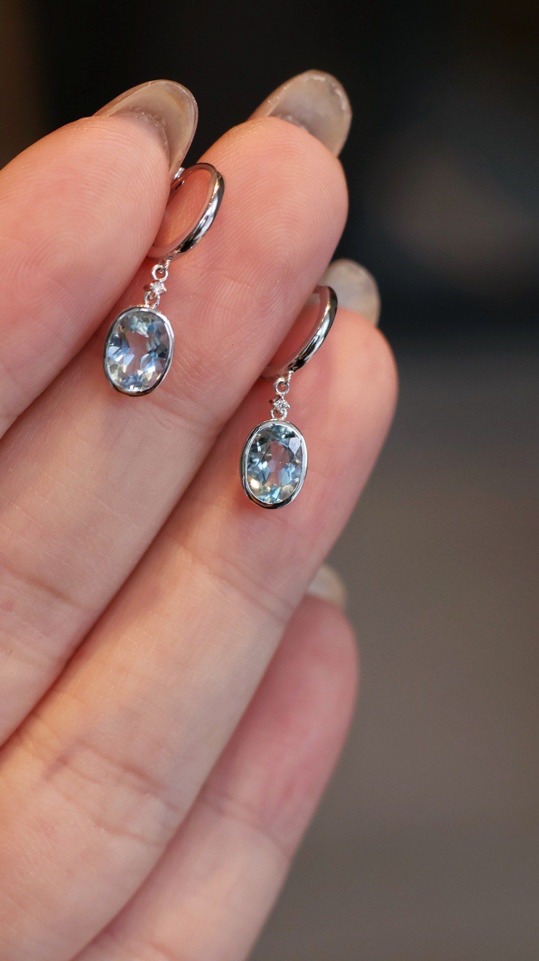 18k海蓝宝钻石吊耳扣