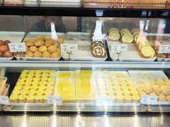 面包甜点陈列柜-读酥世家(宛平南路店)