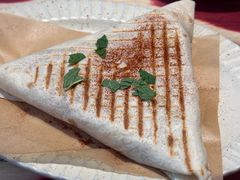 热压凤梨奶酪猪肉三角馅饼-野草莓自由市场