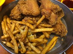 -BHC炸鸡(明洞总店)