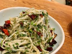 小茴香拌煎饼-金牌老碗时尚陕菜(王府井百货店)