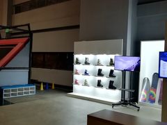 -莱茵体育生活馆