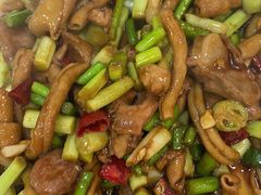 -余杨鸭鸭餐厅