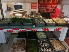 -佘记全家福芋儿鸡(向阳街总店)