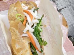 -Bánh Mì Huynh Hoa