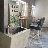 地理位置：              光华路世贸天阶