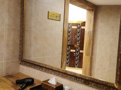 -秦皇国际大酒店健身中心