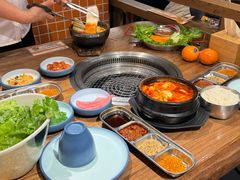 -明洞阿姨·韩式酱蟹烤肉·创意料理(三元桥店)