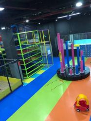 -蹦贝运动中心·蹦床·攀岩·闯关(龙岗店)