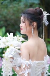 -现代经典婚纱摄影