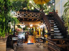 -Log Home Boutique Hotel