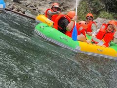 -安吉龙王山峡谷漂流