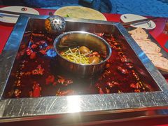 -二荆条·蜀鲜汇城市森林火锅