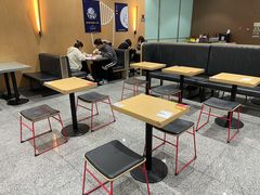 大堂-麦当劳(北京大兴机场二层国内到达(安检外)店)