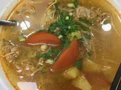 越式酸汤肥牛粉-探越越南牛肉粉(江南西分店)