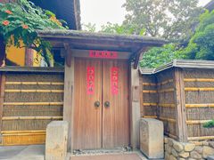 -龙华寺