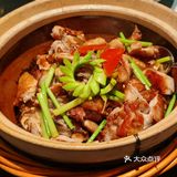 第一次来总体感觉可以！菜品摆盘还算精致，辣酒浸花螺感